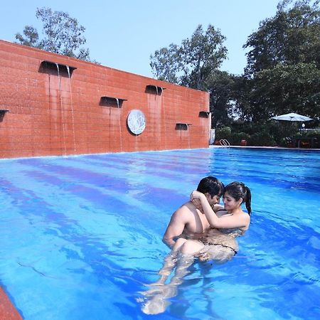 Hotel Aveo By Amatra, Gateway To Corbett Kashipur Esterno foto
