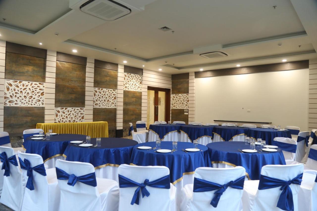Hotel Aveo By Amatra, Gateway To Corbett Kashipur Esterno foto