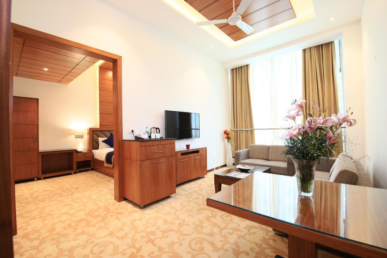 Hotel Aveo By Amatra, Gateway To Corbett Kashipur Esterno foto