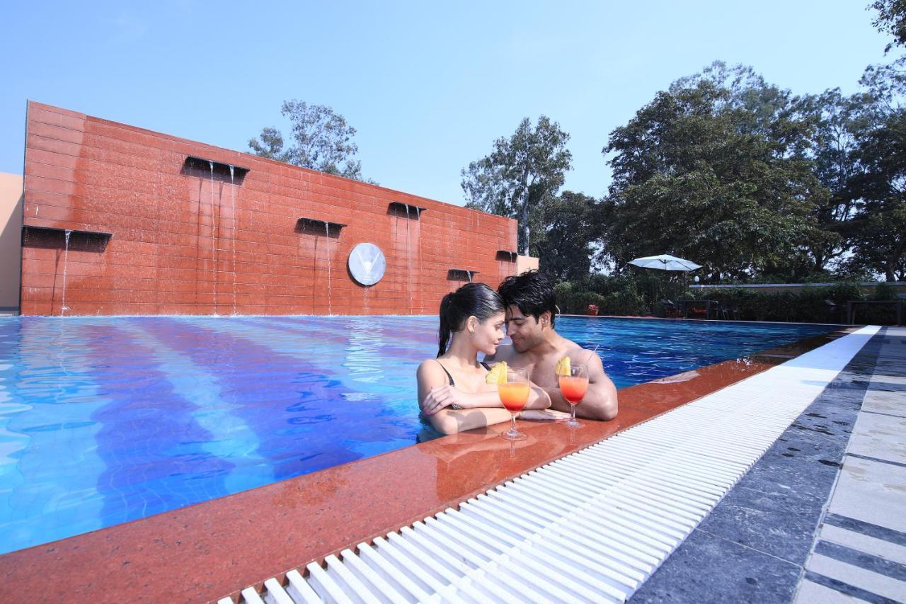 Hotel Aveo By Amatra, Gateway To Corbett Kashipur Esterno foto