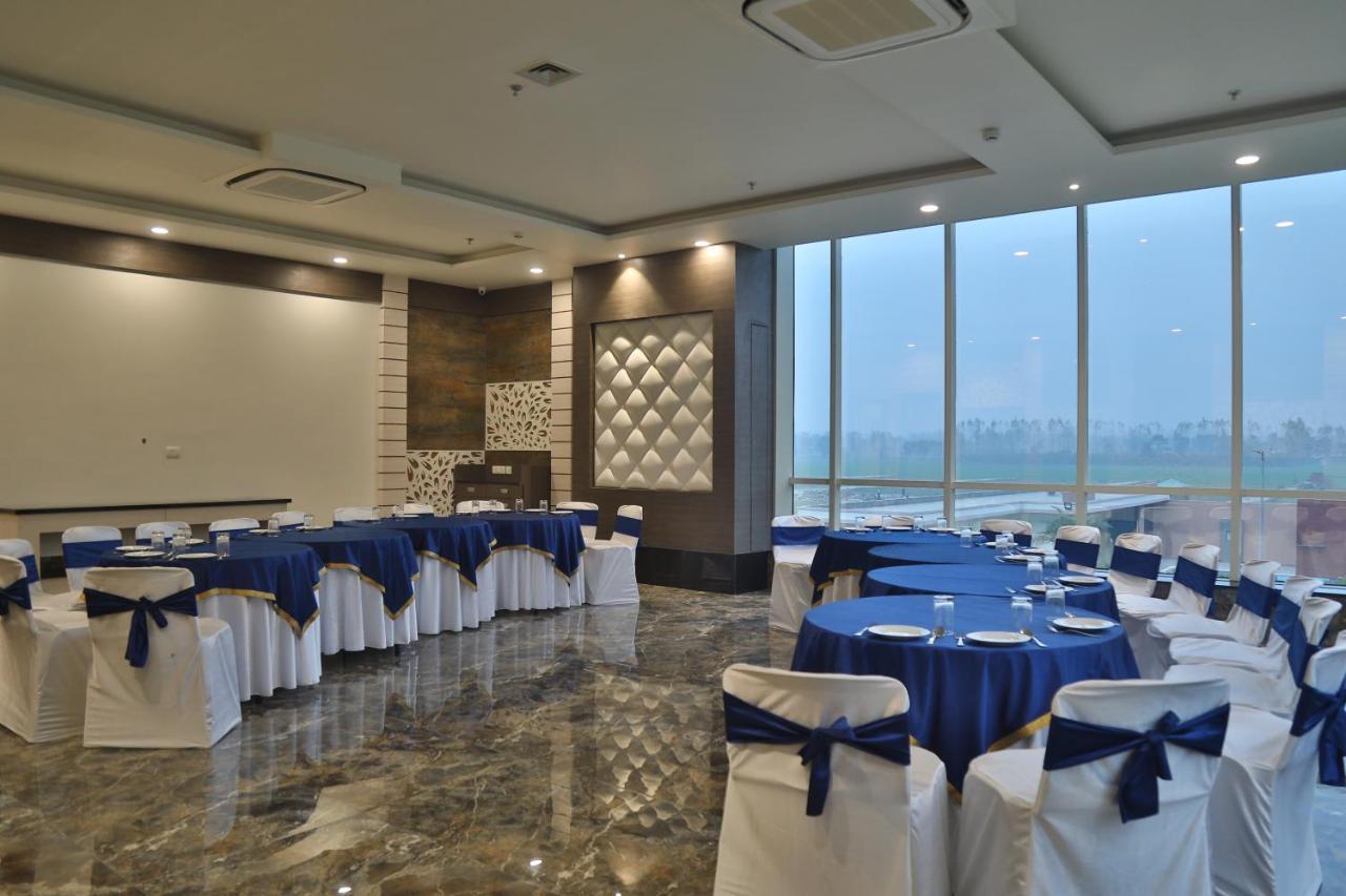 Hotel Aveo By Amatra, Gateway To Corbett Kashipur Esterno foto
